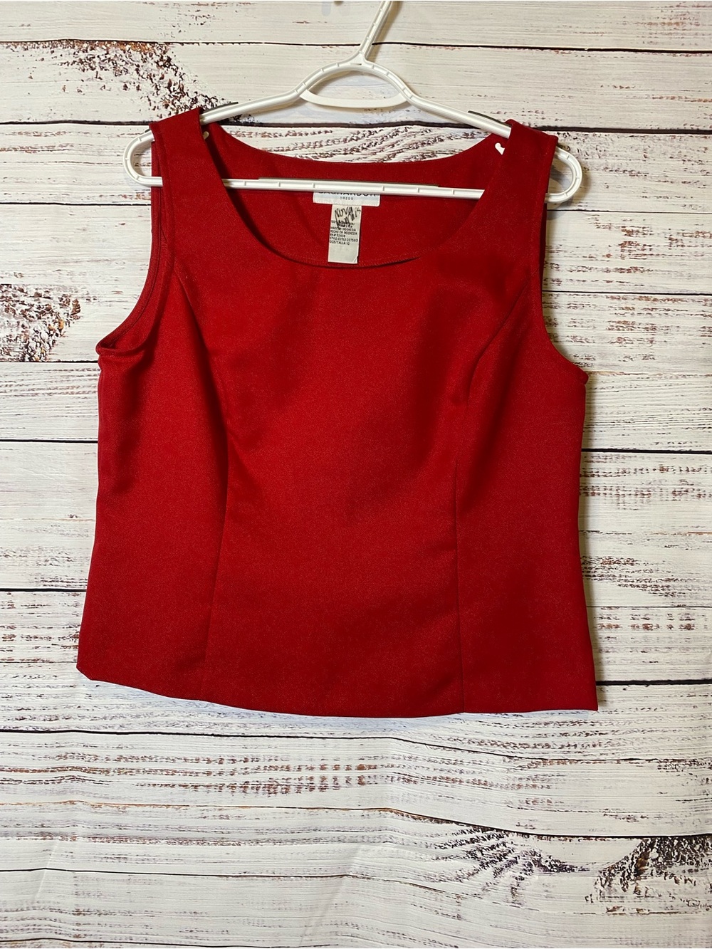 Sag Harbor Red Scoop Neck Sleeveless Top
